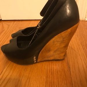 Aldo black wedges